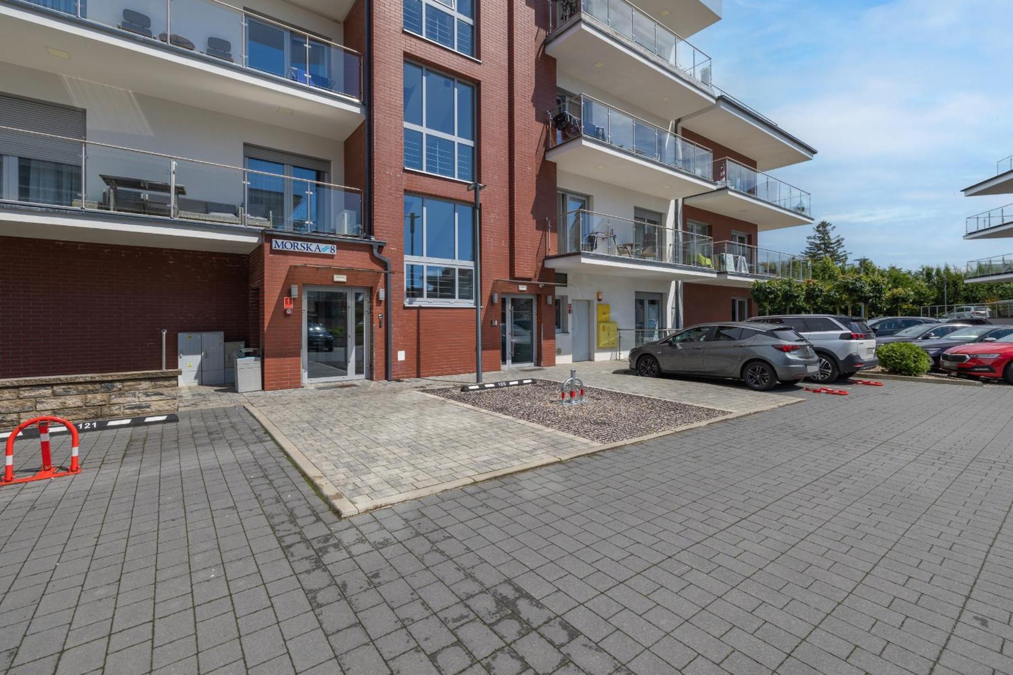 Klifowa & Fitness Near The In By Renters Prestige * Rewal