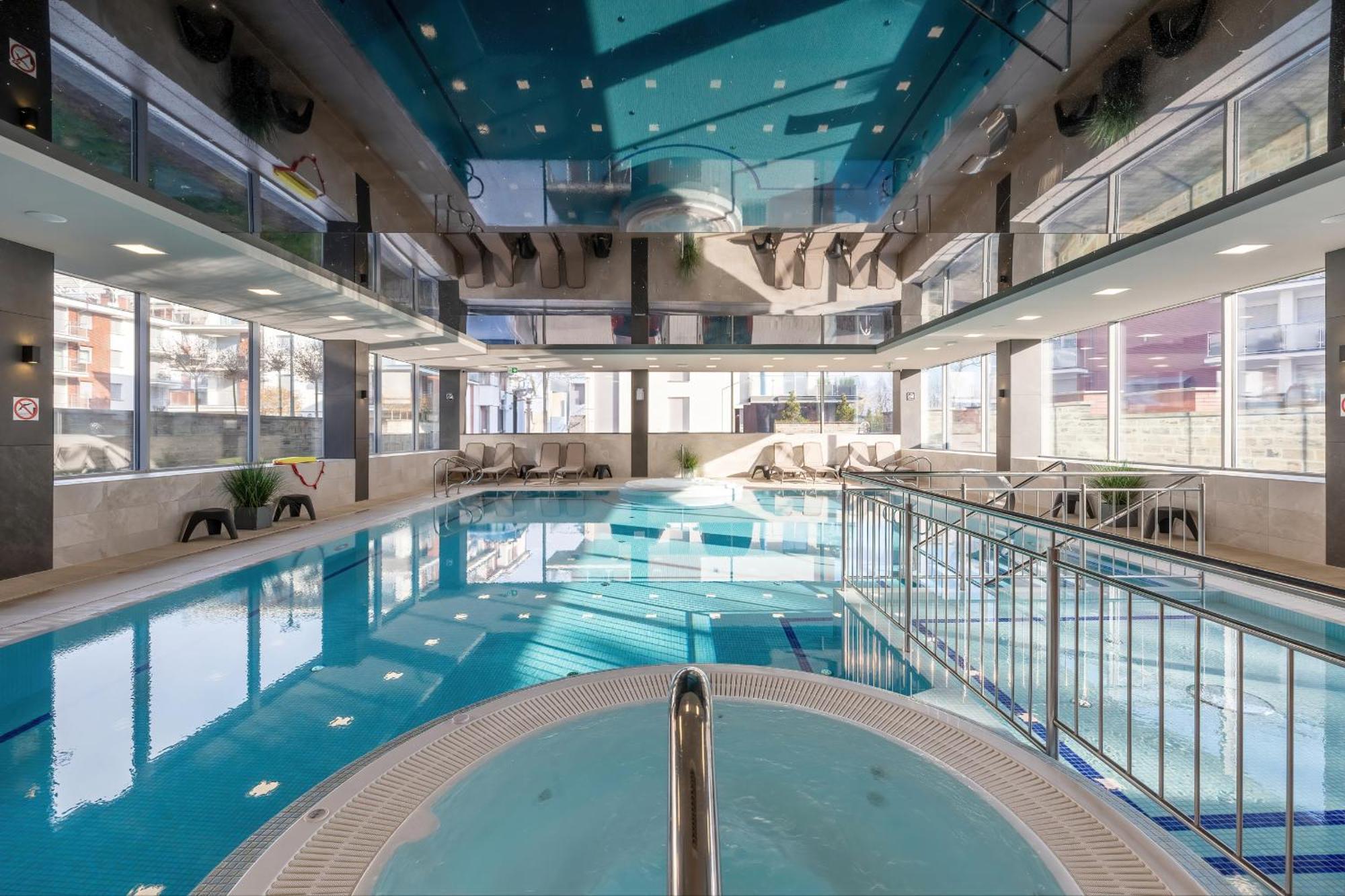Apartment Klifowa & Fitness Near The In By Renters Prestige Rewal